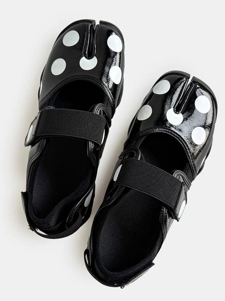 White Dot tabis