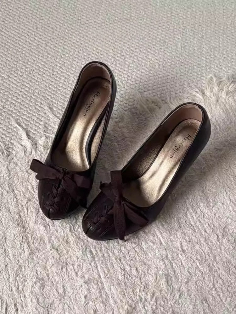 Bow Tie Retro Low Heels