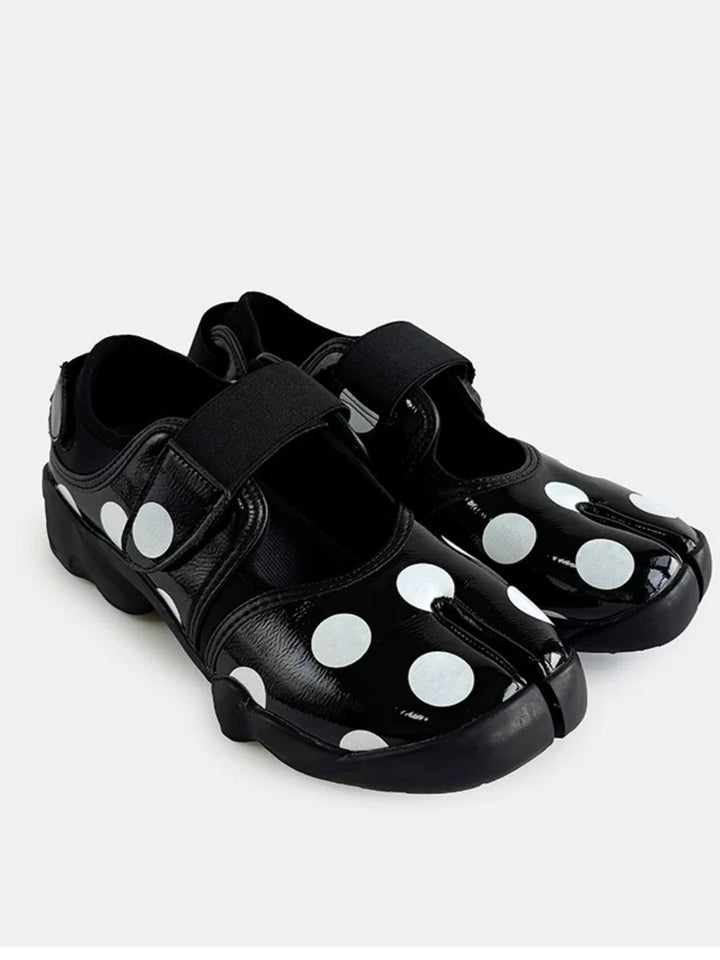 White Dot tabis